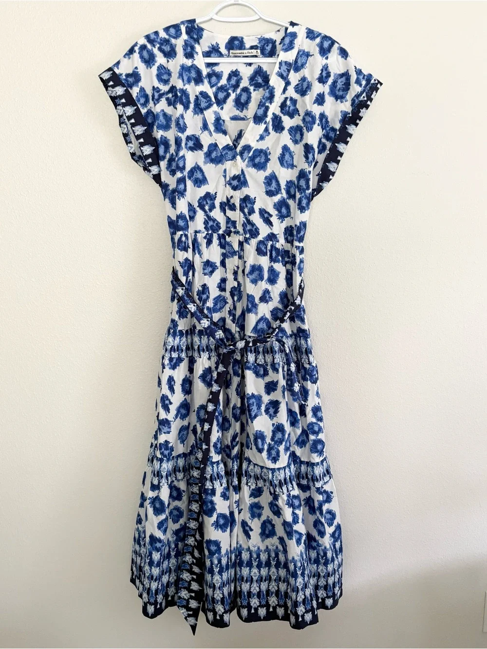 Abercrombie & Fitch Blue and White Print Button Up Maxi Dress Tie Waist Size M